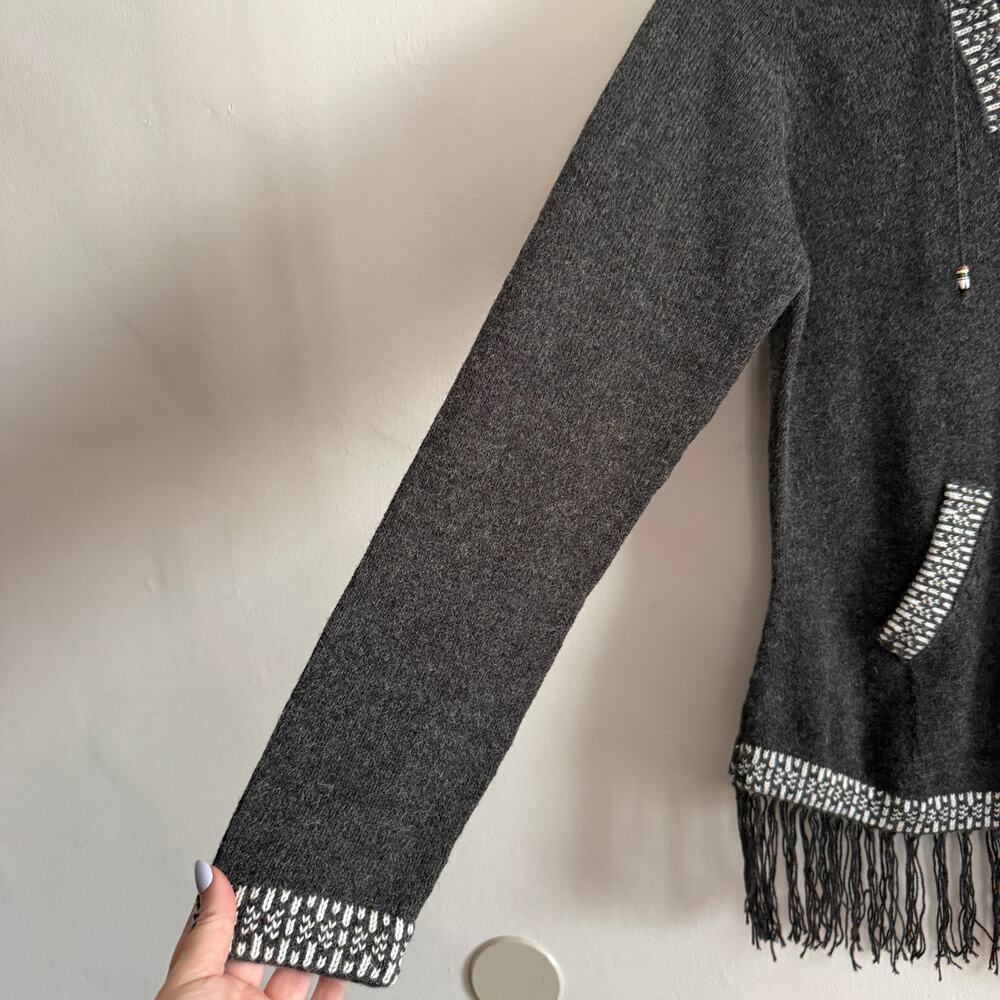 The ALPACA CONNECTION | Gray Fringed Alpaca Wool sweater | Large - Picture 3 of 10